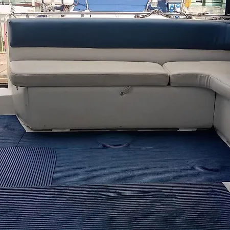 Cr Iv Botel